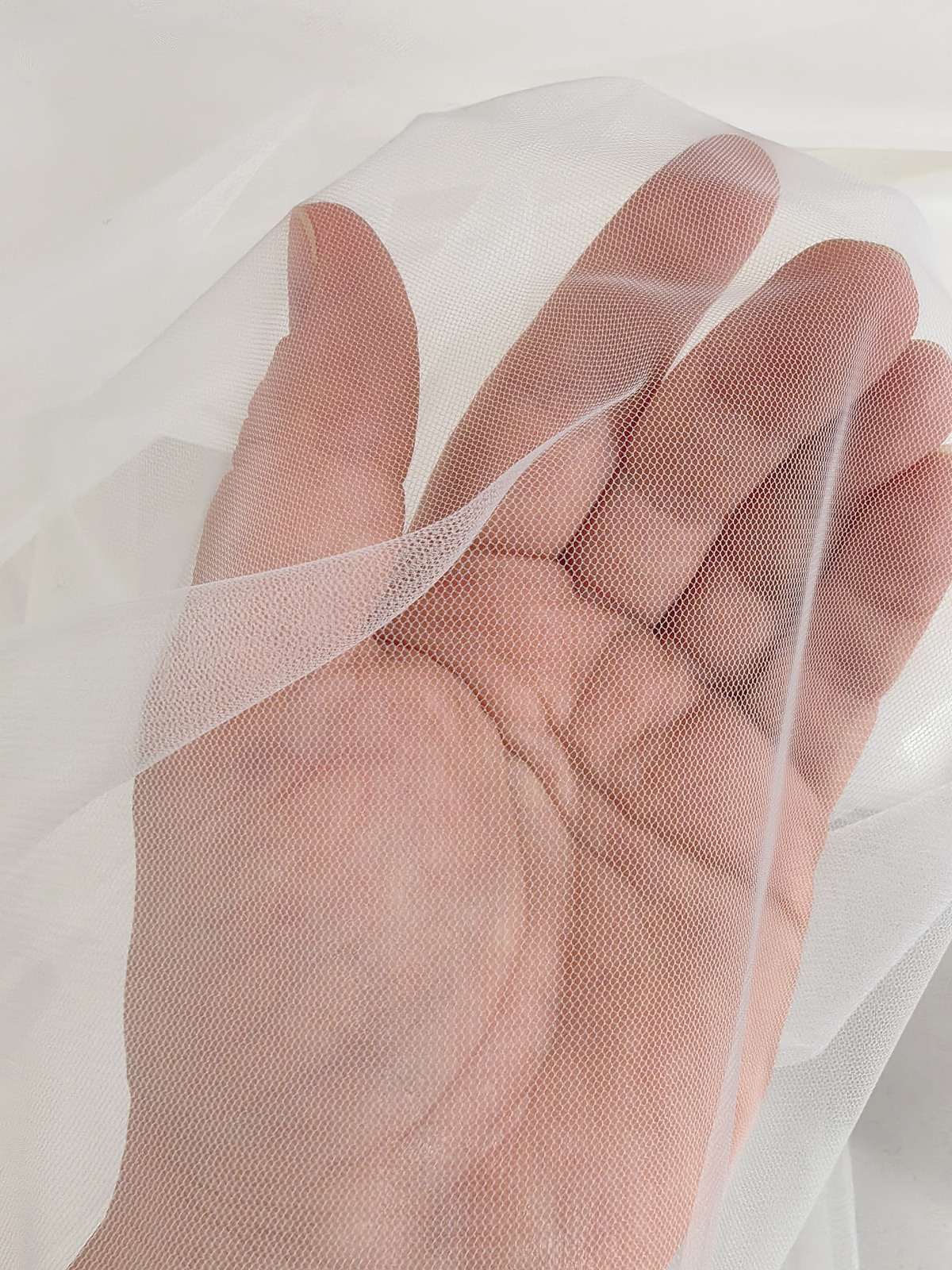 najmekši i najprozračniji til boja prva do bele za svadbeni veo ili laganu haljinu