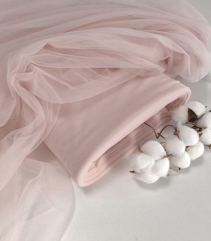 najmekši i najprozračniji til u boji puder roze za svadbeni veo ili laganu haljinu