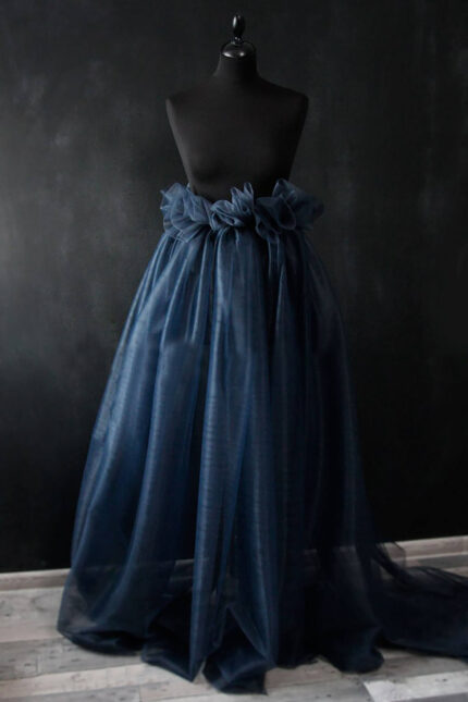 til najvišeg kvaliteta u boji tamno teget sa sitnom mrežicom za haljine i suknje